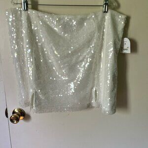 Amaxing 1x new with tags White Sequin skirt